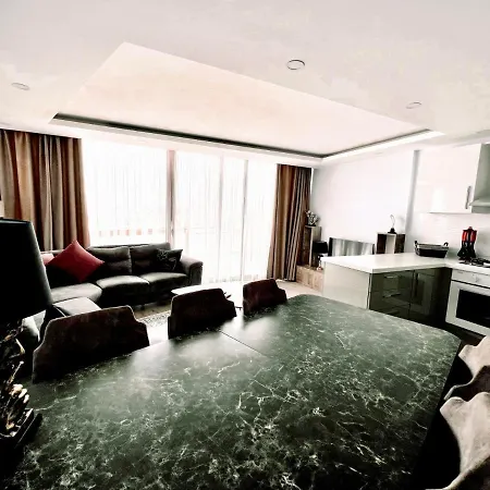 Elegance Paradise Apartament Kirenia