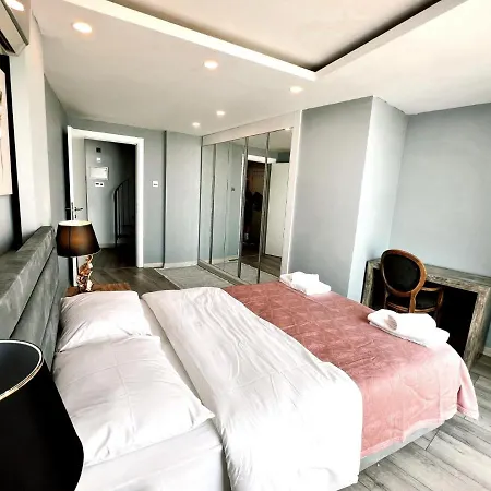 شقة Elegance Paradise كيرينيا